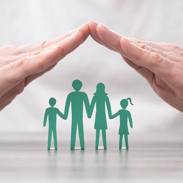 /contrib/content/uploads/sites/415/2022/01/04_Family_Life_Insurance_Adobe_640x640.jpg